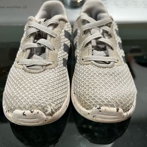 Adidas toddler sneaker size 8